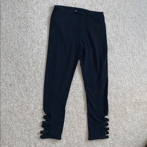 Black knee length yoga pants